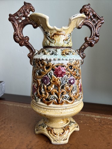 Majollica vase need - majollica, in