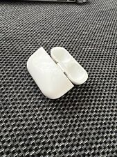 Apple EarPods 1st Generation Charging Case