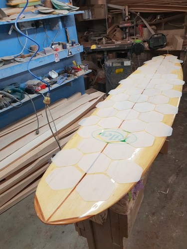 Hexagonal versa traction - versa,