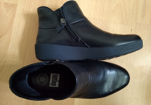 Hardly worn fitflop - hardly, worn.