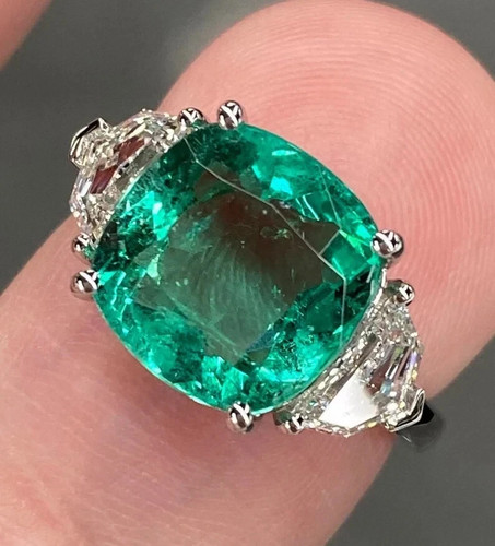 Colombian emerald ring - ct,