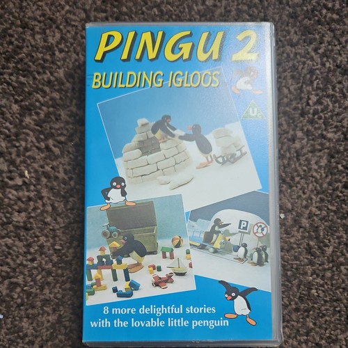 Pingu building igloos 8 - building,