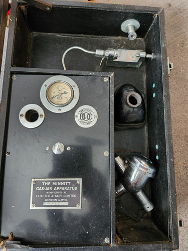 Vintage medical equipment - equipment,