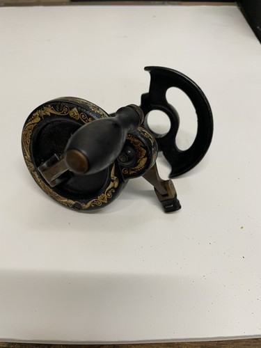 Vintage singer sewing machine - ,