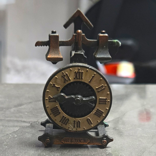 Clock pencil sharpener - clock,