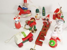 10 Christmas LG Wooden