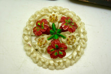 VINTAGE 40'S PLASTIC ALPINE FLOWERS BROOCH PIN