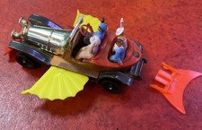 Corgi CHITTY CHITTY BANG BANG car with figures + wings Good Condition