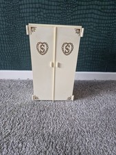 Vintage Sindy Wardrobe By