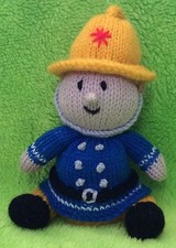 KNITTING PATTERN - Fireman Sam inspired chocolate orange cover / 20 cms toy