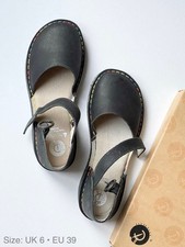 Red or Dead Women’s Black