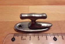 1 latch/retainer for kitchen