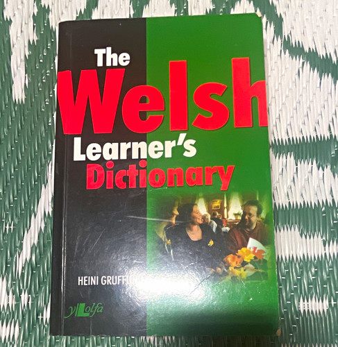 Lolfa the welsh learner s - lolfa, learner's
