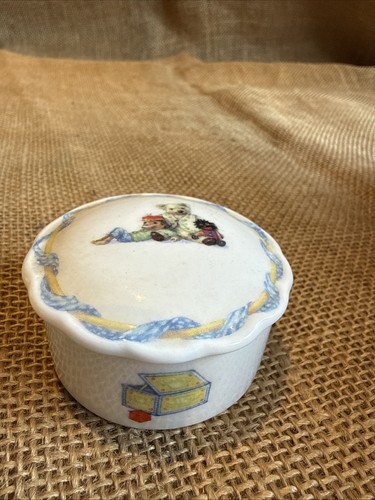 Queen fine bone china - queen’s,