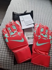 Nike GK Max Youth Goalkeeper Gloves. Orange / Pink Size 8. NWT.