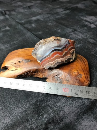 Agate display sample