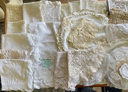 Mixed lot vintage lace - 50,