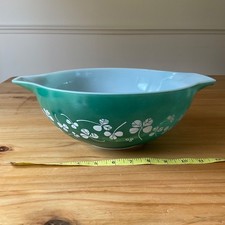 Vintage JAJ Pyrex Large Cinderella Mixing Bowl Green Clover Leaf Design 13 inch