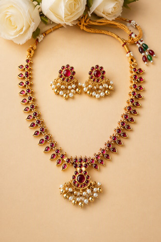 Red stone traditional - red,