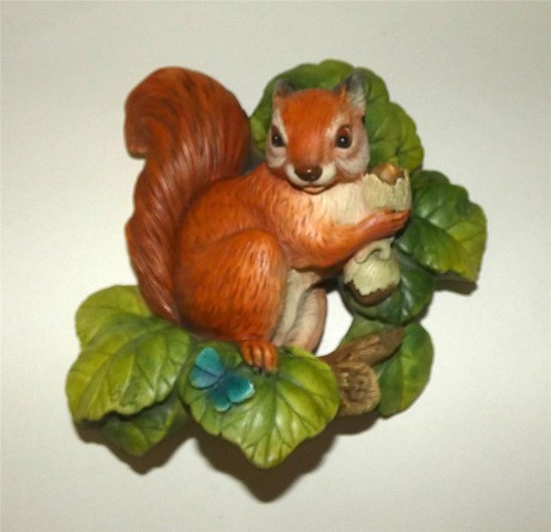 Bossons squirrel wall plaque - squirrel,