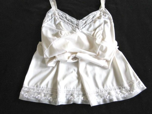 Vintage full slip silky - vintage,