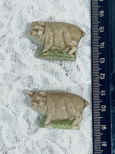 Wade whimsies x - whimsies., pigs