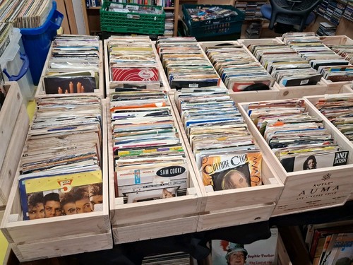 1000 plus joblot vinyl - plus, 7"