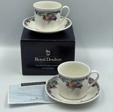 Royal Doulton • Set of 2