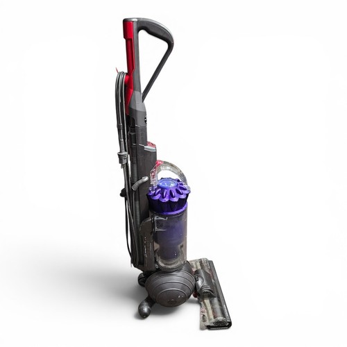 Dyson dc40 bagless upright - dyson,
