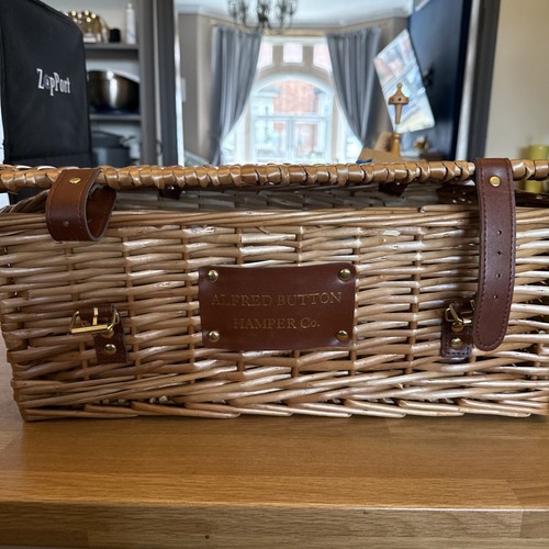 Alfred button hamper wicker - co,