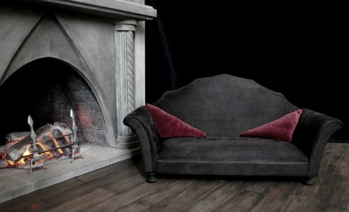 Gothic sofa black faux - 1:6,