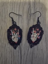 Gothic Black Skeleton Hands