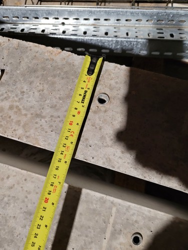 Concrete lintel