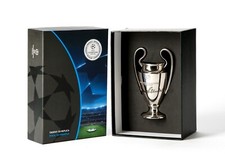 RARE BOBBY CHARLTON SIGNED OFFICIAL EUROPEAN CUP TROPHY MANCHESTER UNITED PROOF