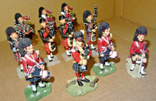 Sculptures Toy Soldiers - 11 x  Highlanders Pipes & Drums  Group - 7cms