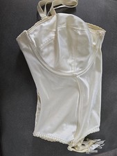 Ivory Basque With Suspender