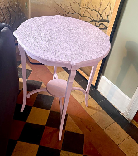 Pink oval wooden pedestal side - oval,