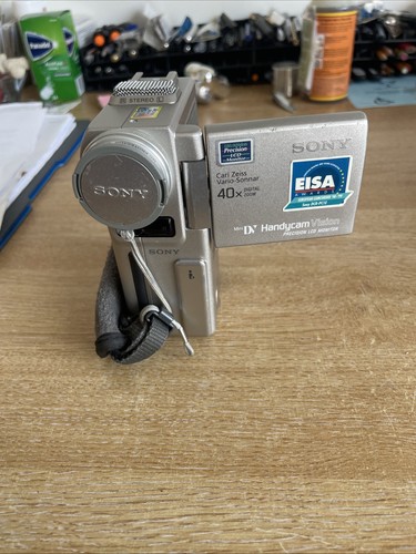 Sony handycam 40x digital - 40x, zoom