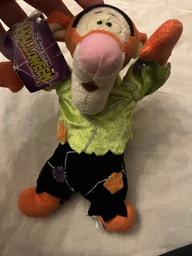 Disney store tigger - store,