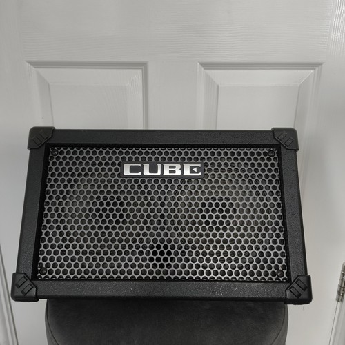 Roland cube street busking - street,