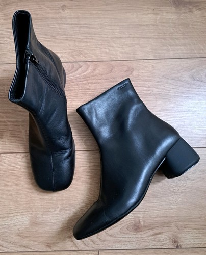 Vagabond livia size - vagabond:, (size