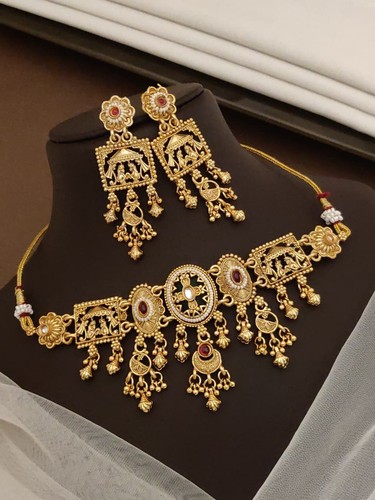 Gold tone temple - choker, set
