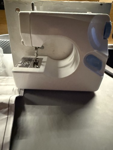 Mini sewing machine with pedal - mini,