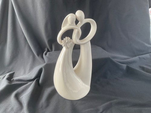 Enesco circle love - love,