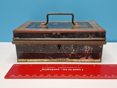 Vintage 5in cash box - 5.5in,