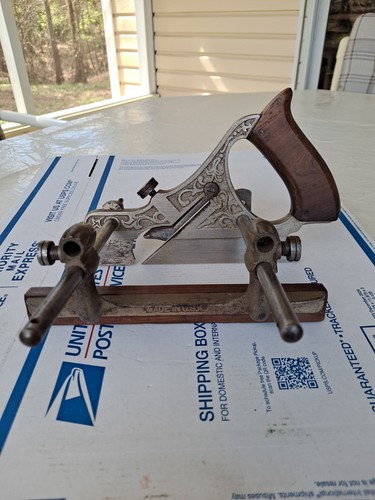 Stanley 143 bull nose plow - no.,