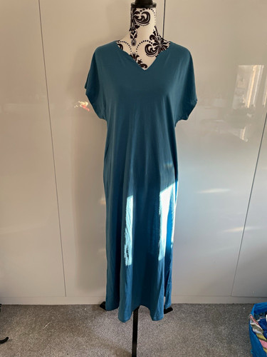Pretty secrets blue - pretty, v-neck