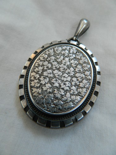 Large hallmarked silver - hallmarked,