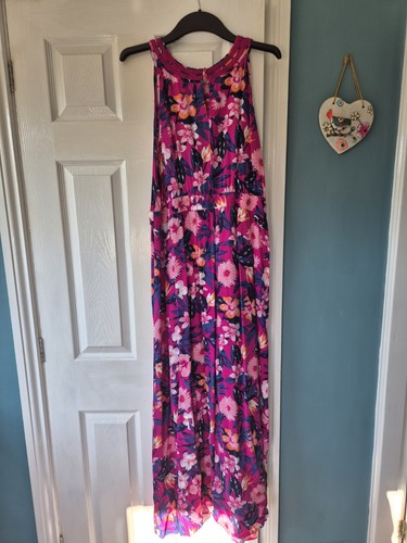 Size sleeveless maxi - 18,