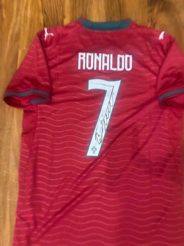 Cristiano ronaldo signed - cristiano,